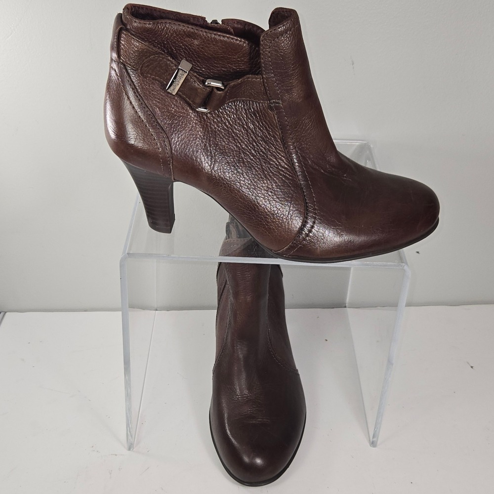 Nurture Hunter Brown Leather Ankle Boots Size 8M Buckle Zip Stacked Heel Booties